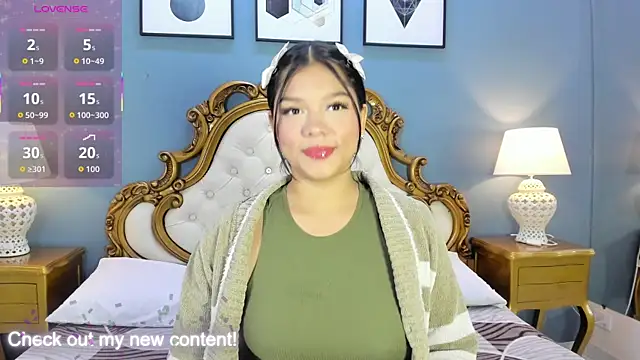 HatsaJones online show from January 13, 4:18 am