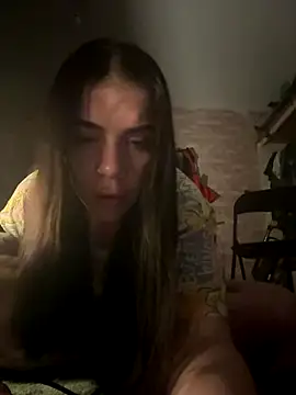 valentinalamont online show from December 22, 7:50 pm