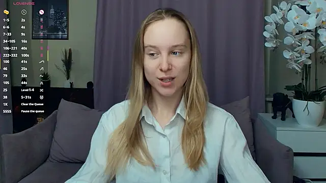 SoonMoor online show from February 20, 9:15 pm