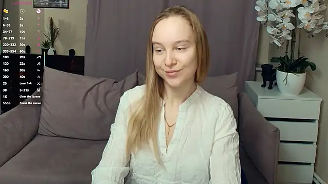 SoonMoor online show from January 15, 6:58 pm