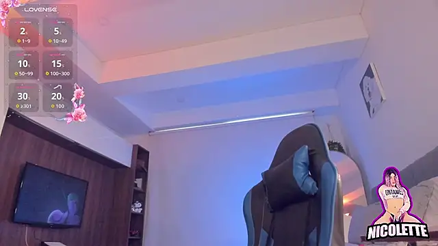 nicolette tay online show from May 26, 5:56 pm