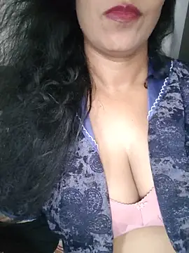 Deepa Sharma143 online show from May 16, 2:25 am