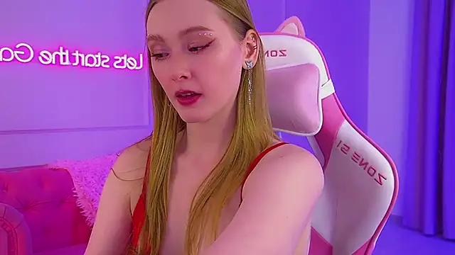 AgataFoxley online show from February 4, 6:33 pm