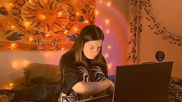 AliceCUNTach online show from February 12, 5:31 am