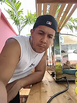 Misterjhons2 online show from April 12, 6:43 pm