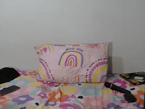 NaughtyHornyBitch  online show from September 15, 6:48 pm