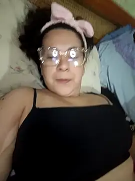 gitanadeluxe online show from September 14, 3:37 am