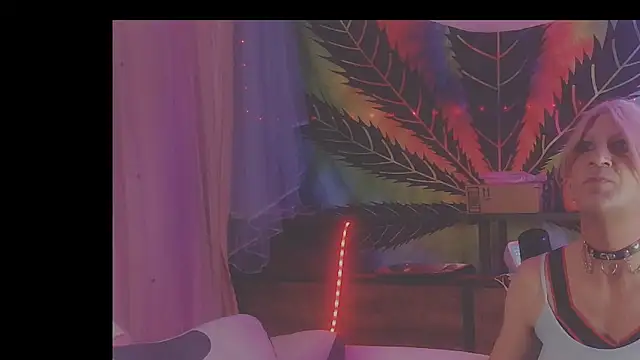 mistismoker online show from April 12, 8:17 am