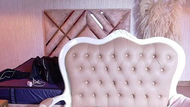 Olivia11  online show from March 14, 4:41 pm