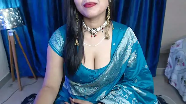 priya-kumari22 online show from May 14, 4:46 pm