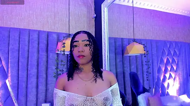 SkylerBloomm online show from May 10, 4:03 am