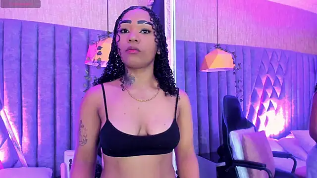 SkylerBloomm online show from May 13, 12:39 am