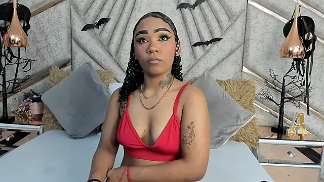 SkylerBloomm online show from November 11, 3:24 am