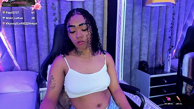 SkylerBloomm online show from May 16, 2:03 am