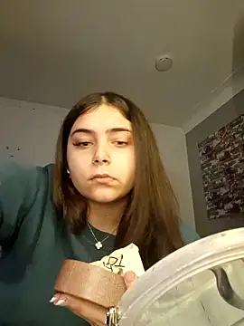 KatieLace online show from September 28, 6:13 pm