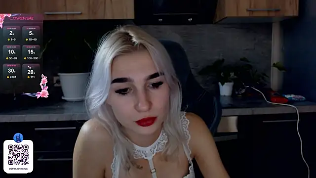 DevilishKayla online show from October 3, 2:44 pm