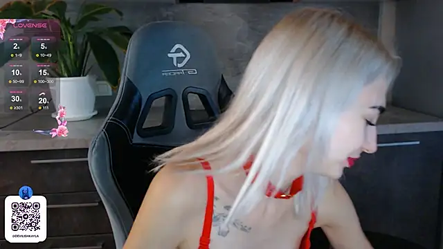 DevilishKayla online show from September 22, 1:20 pm