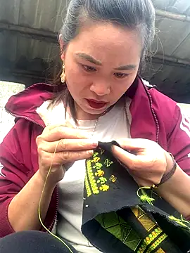 tuyetnhi-00 online show from December 21, 9:02 am