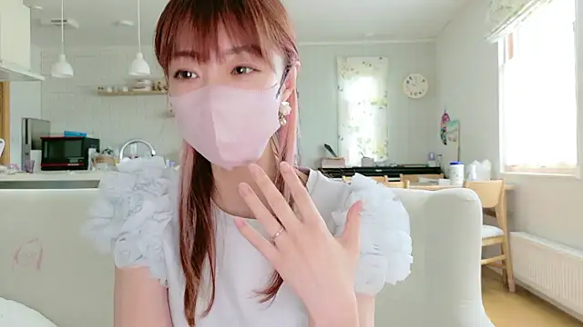 SUZU 1201 online show from May 13, 1:00 am