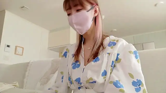 Snapshot of SUZU_1201 chatting on September 12, 12:55 am SUZU 1201 online show from September 12, 12:55 am