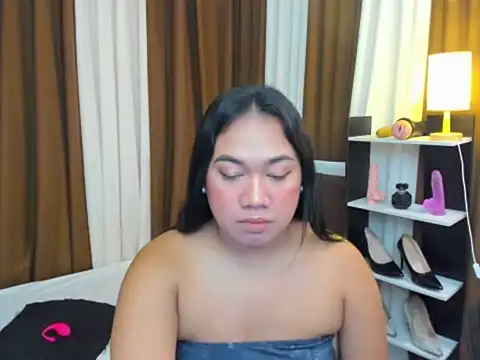 TsUncutKaren online show from October 9, 5:11 am