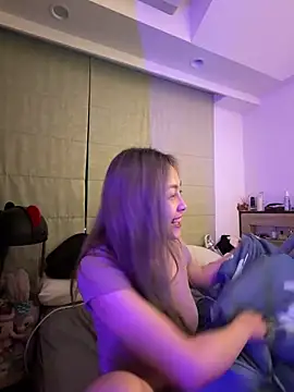 tw feibaby online show from April 9, 1:27 pm