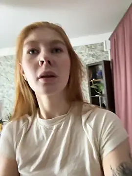 JuliaPowers  online show from November 14, 6:13 am