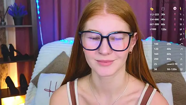 JuliaPowers  online show from October 21, 4:05 am