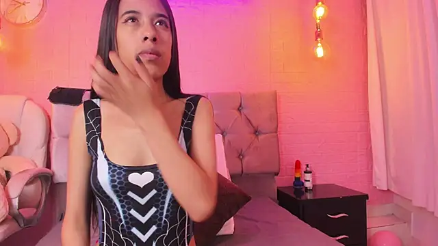 Naomyking  online show from October 2, 9:53 pm