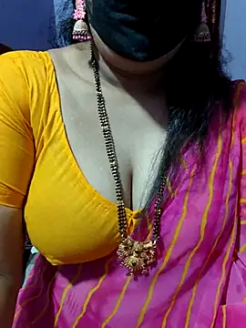 luci-queen online show from October 17, 4:59 am