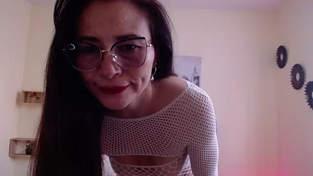  naomi s online show from May 22, 2:59 pm