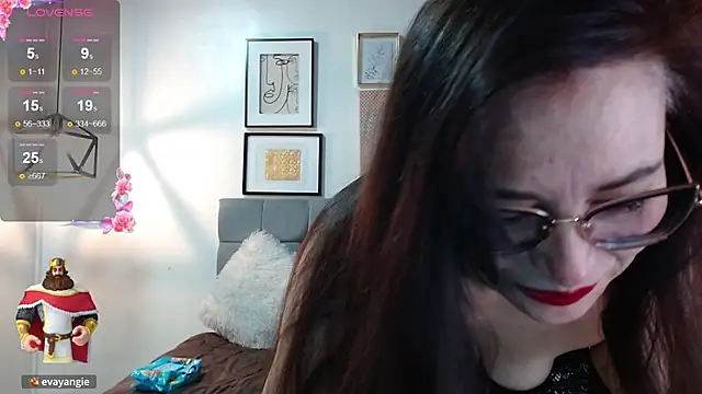  naomi s online show from May 21, 1:42 pm