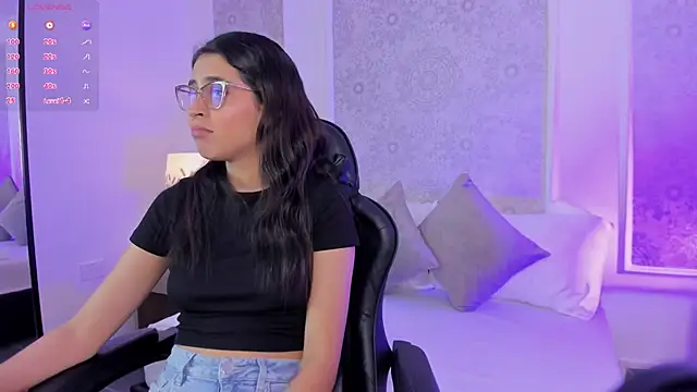 desireee  online show from February 25, 12:37 pm