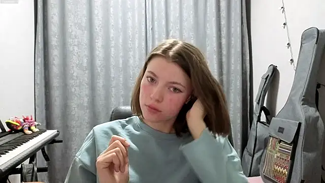 CutieAnny online show from May 19, 8:05 pm