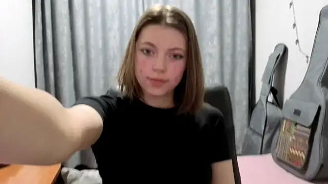 CutieAnny online show from May 15, 10:01 pm