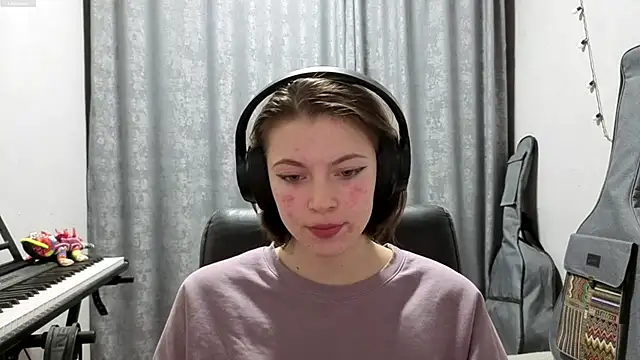 CutieAnny online show from May 11, 8:17 pm