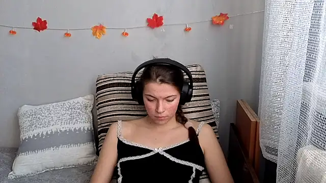 CutieAnny online show from October 21, 5:00 am