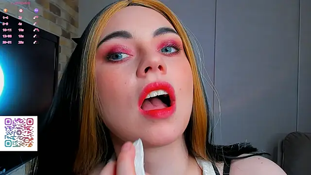 EvaBlimey online show from September 21, 5:17 am