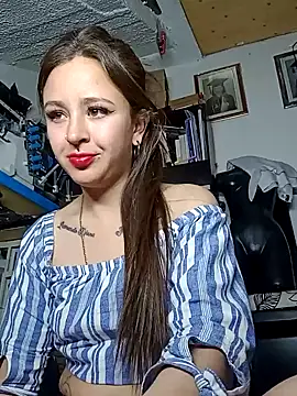 Snapshot of Tatii-Bunny chatting on September 13, 5:04 am Tatii-Bunny online show from September 13, 5:04 am