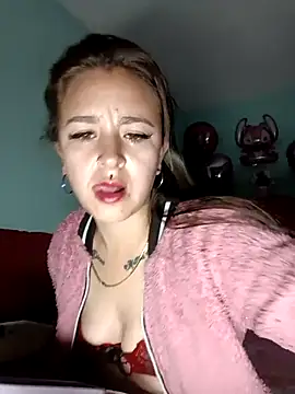 Snapshot of Tatii-Bunny chatting on September 20, 5:17 am Tatii-Bunny online show from September 20, 5:17 am