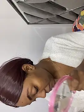 zaracollins01 online show from March 26, 7:15 pm