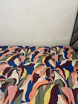 zaracollins01 online show from March 28, 7:35 pm