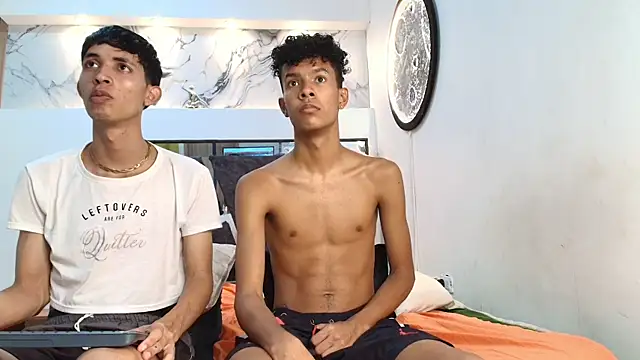 LONDON BOYS1 online show from October 15, 2:58 am