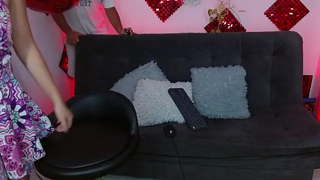 Snapshot of antonella_n_brian chatting on October 1, 7:08 pm antonella n brian online show from October 1, 7:08 pm