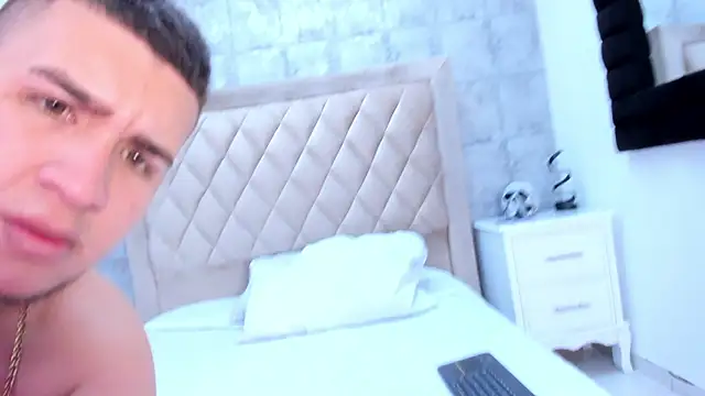 AresAndGabby online show from September 10, 12:27 pm