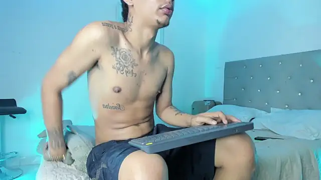 twinkDuohot online show from March 2, 5:08 am