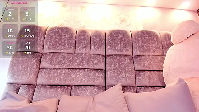 chloeriveraa online show from September 19, 10:31 pm