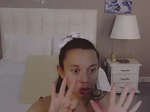 Perla vonrose online show from September 22, 12:47 pm
