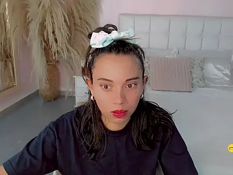 Perla vonrose online show from September 25, 1:10 pm