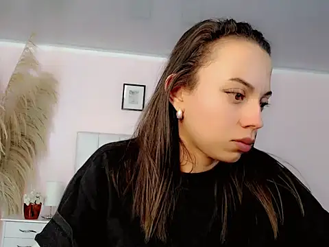 Perla vonrose online show from September 30, 12:33 pm